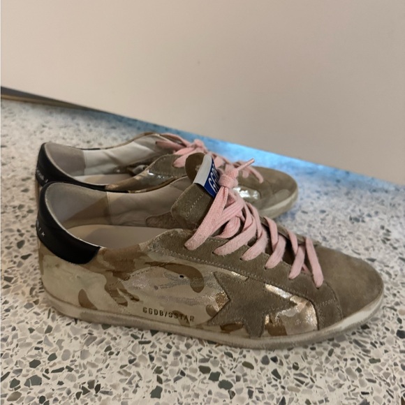 Golden Goose Women's Sneakers - Camo and gold with pink laces - Picture 3 of 7